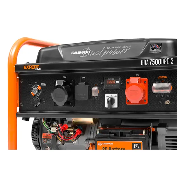 Бензиновый генератор Daewoo GDA 7500DPE-3